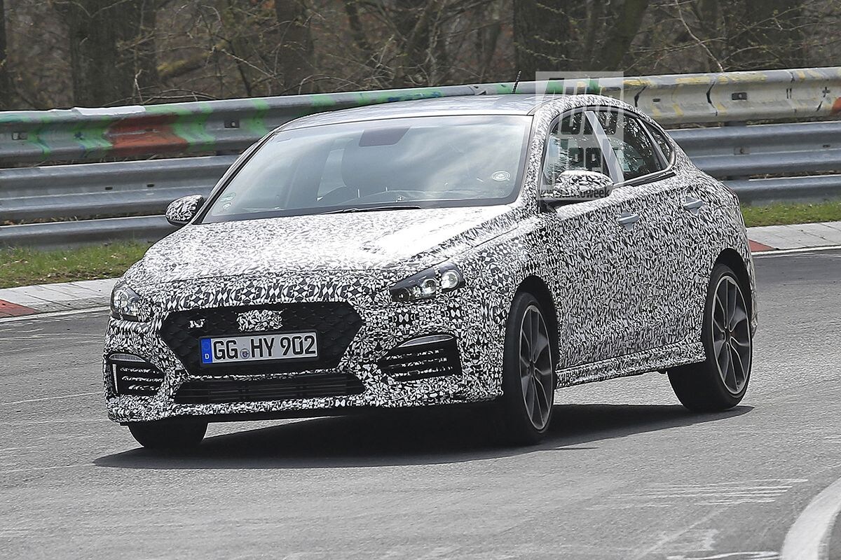 Hyundai i30 N Fastback spyshots