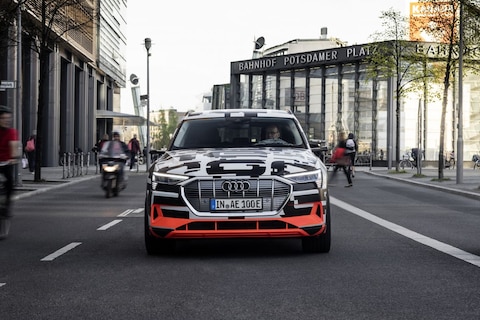 Audi haalt 30 augustus doek van E-tron