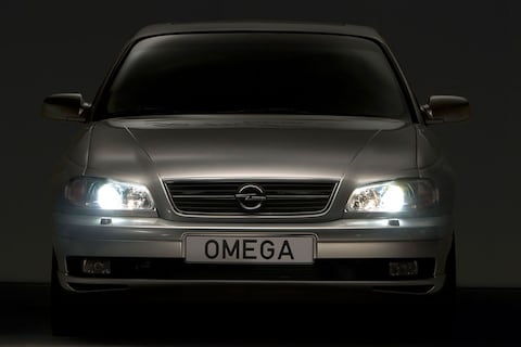 Facelift Friday: Opel Omega B