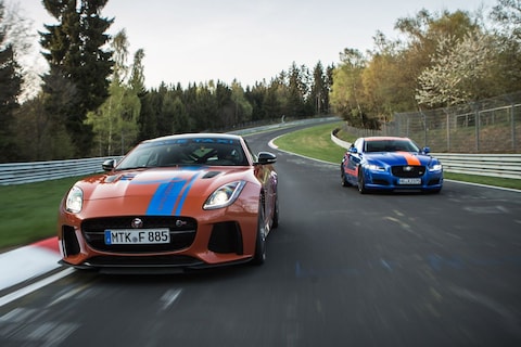 Met de Jaguar-taxi over de Nürburgring