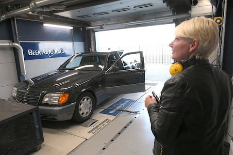 Mercedes-Benz 500 SEL - Op de Rollenbank