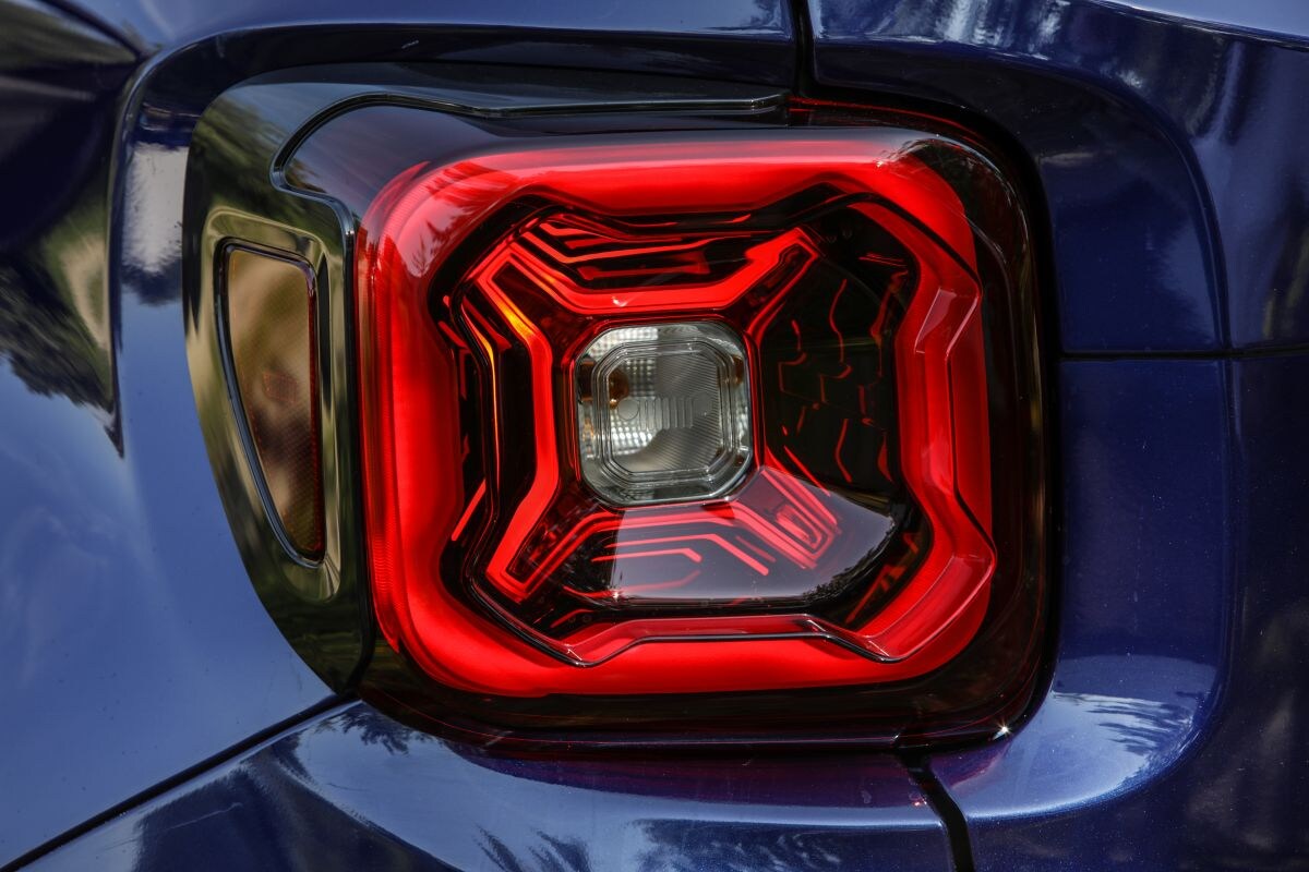 Jeep Renegade teaser