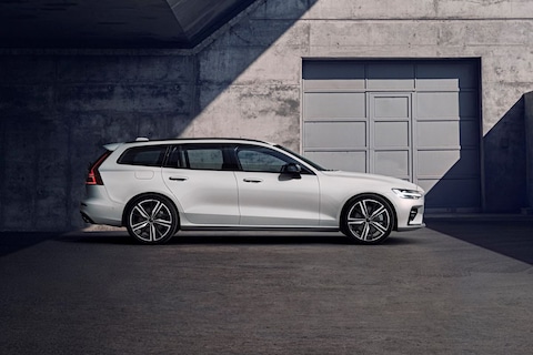 Volvo dompelt V60 onder in R-Design