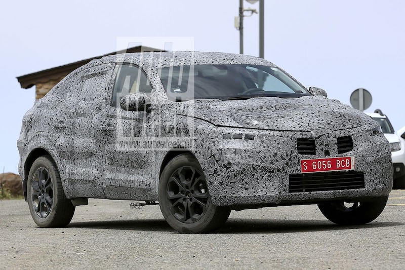 Spyshots Renault Captur 'Coupé'