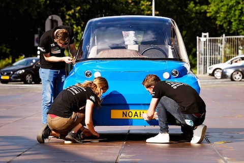 Studenten TU ontwikkelen auto van suiker en vlas