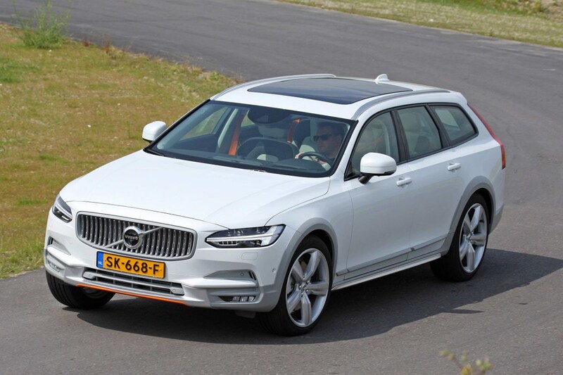 Volvo V90 