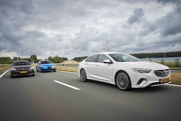 d-segment Opel Insignia Alfa Romeo Giulia Kia Stin