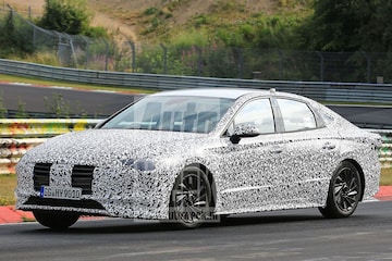Hyundai i40 spyshots