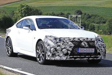 Lexus RC F facelift spyshots