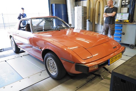 Op de Rollenbank: Mazda RX-7 DX