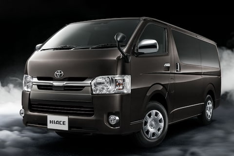 Toyota viert vijftigste verjaardag HiAce