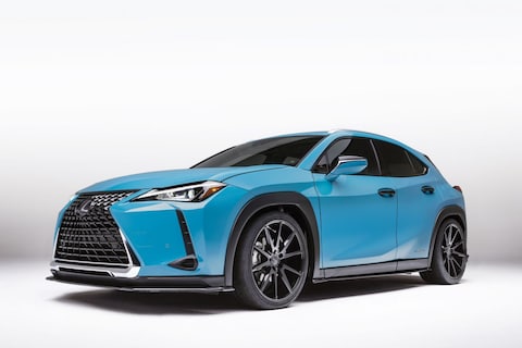 Lexus met kleurrijk tweetal naar Pebble Beach