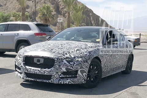Gesnapt: gefacelifte Jaguar XE