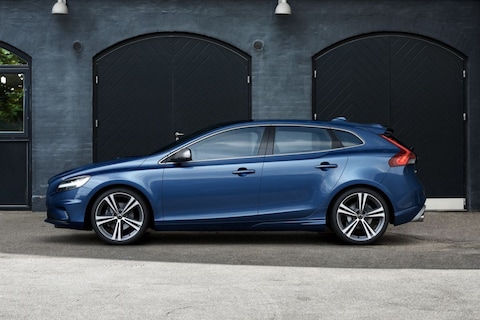 Volvo scherpt uitrusting V40 aan