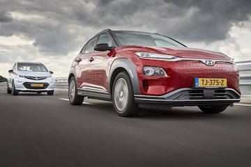 mercedes-benz a200 vs. bmw 120i