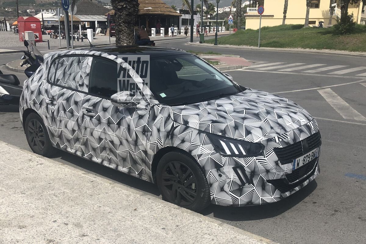 Peugeot 208 spyshots