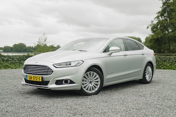 ford mondeo hybrid thumb