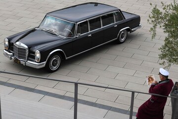 Mercedes-Benz 600 Pullman Hugh Hefner