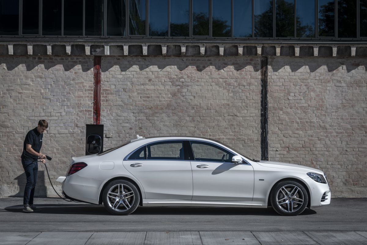 Mercedes-Benz C300de, E300e, E300de en S560e