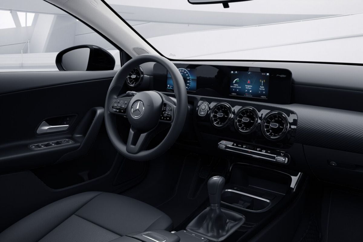 Back to basics: Mercedes-Benz A-klasse