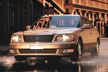 Lexus LS400 Facelift Friday