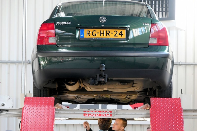 APK garage brug monteur Volkswagen Passat