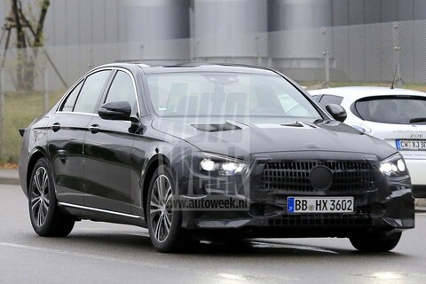Nieuwe neus en kont voor Mercedes-Benz E-klasse sedan