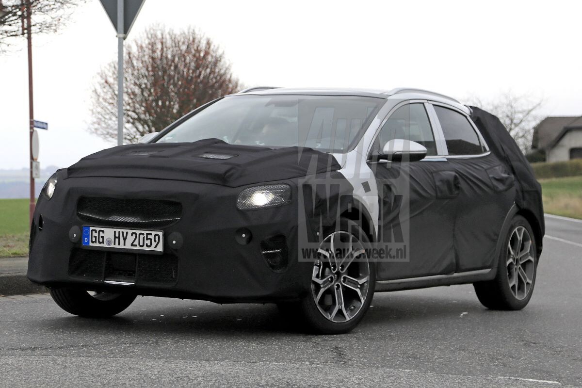 Kia SUV spyshot