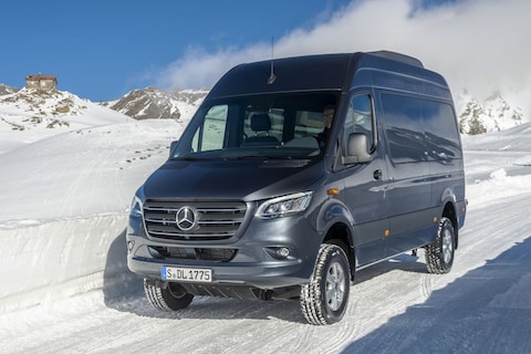 Mercedes-Benz Sprinter 4x4 gepresenteerd