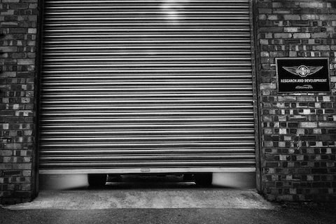 Morgan zwaait V8 uit en blikt vooruit