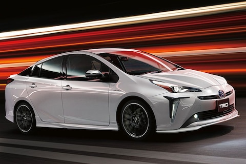 TRD en Modellista pakken Toyota Prius beet voor Tokyo