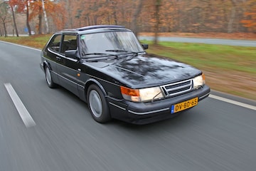 AutoWeek 1 2019 klokje rond Saab 900