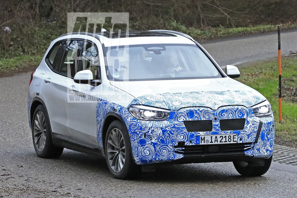 BMW iX3