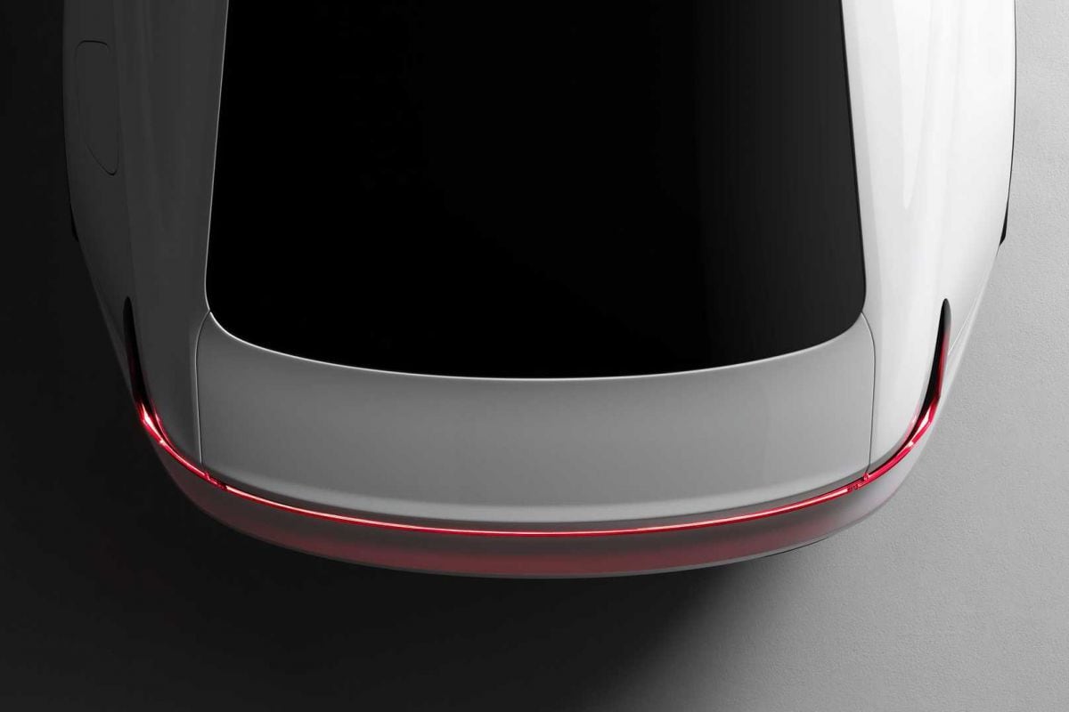 Polestar 2 teaser