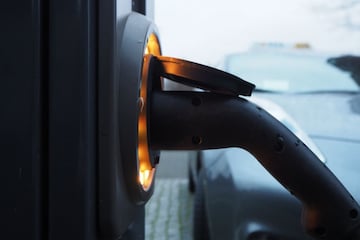 laadpaalklever laadpaal bezet ev vol