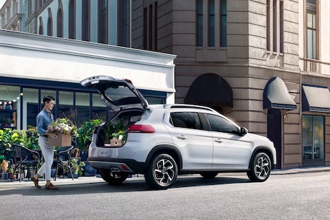 Vernieuwde Citroën C3-XR van alle kanten