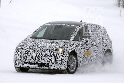 Volkswagen I.D. 'Neo' kruipt door de sneeuw