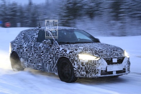 Nieuwe Seat Leon stuift door de sneeuw
