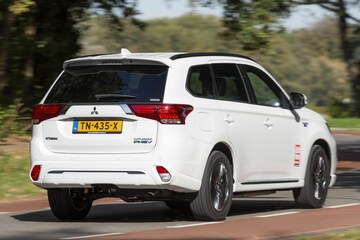 Mitsubishi Outlander PHEV plug-inhybride Duurtest