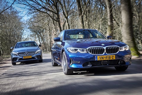 BMW 330i vs. Mercedes-Benz C300 - Vergelijkende Test