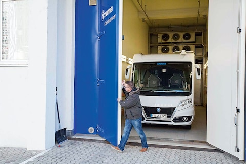 Koudetest: vier campers in de diepvries