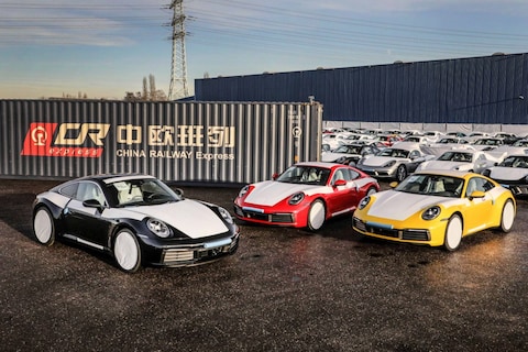 Porsches per trein naar China