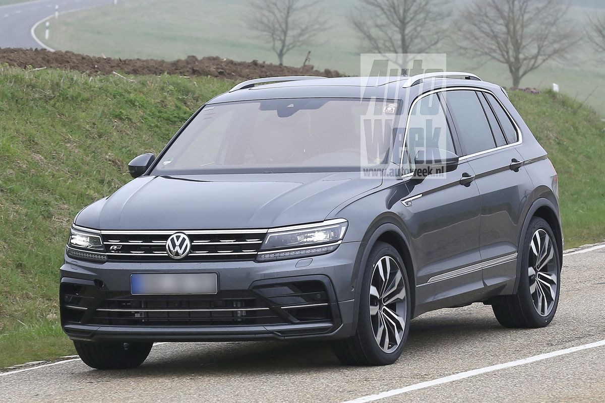 Volkswagen Tiguan R spyshots