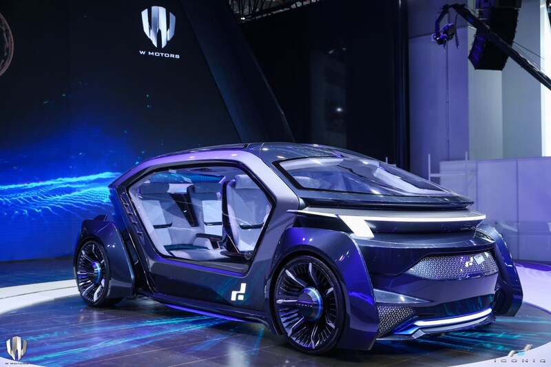 W Motors en Iconiq Muse en Seven Generation 2