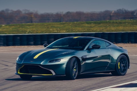 Aston Martin Vantage AMR onthuld