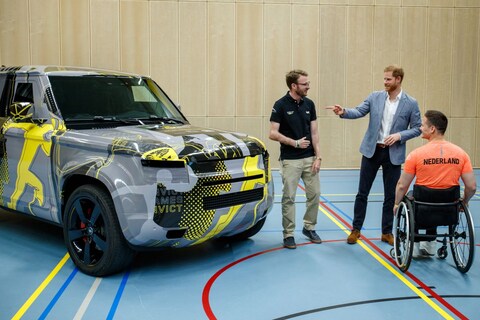Land Rover Defender in Den Haag
