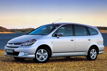 Facelift Friday: Honda Stream