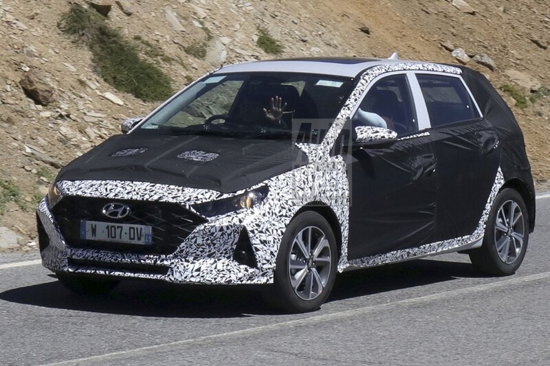 Hyundai i20 spyshots