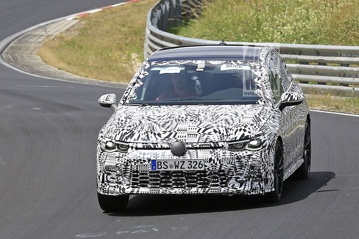 Volkswagen Golf GTI spyshots