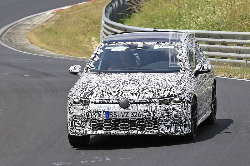 Volkswagen Golf GTI spyshots